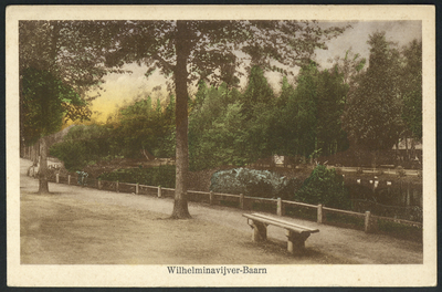 16951 Gezicht op de Wilhelminavijver te Baarn.